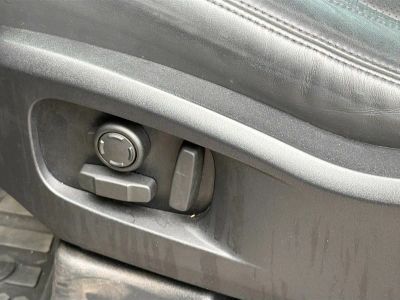 2024 Land Rover Defender 110 — photo 26 view