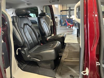 2021 Chrysler Pacifica — photo 14 view