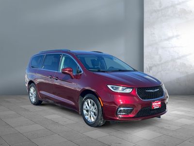 2021 Chrysler Pacifica — photo 8 view