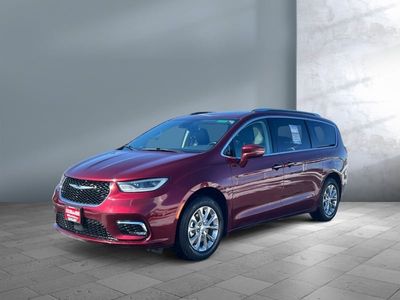 2021 Chrysler Pacifica — front three-quarter view