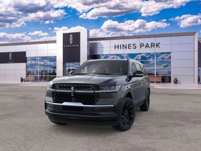 2026 Lincoln Navigator — side profile view