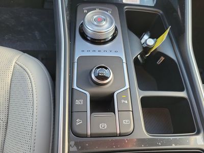 2026 Kia Sorento Hybrid - Photo 21