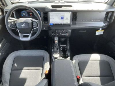 2026 Ford Bronco — photo 11 view