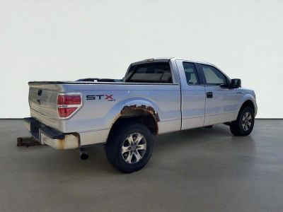 2013 Ford F-150 — interior view