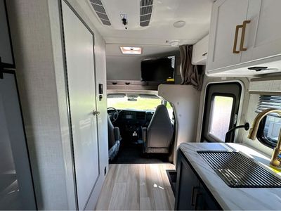 2026 THOR MOTOR COACH MAGNITUDE - Photo 14