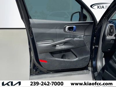 2026 Kia Sorento — photo 18 view
