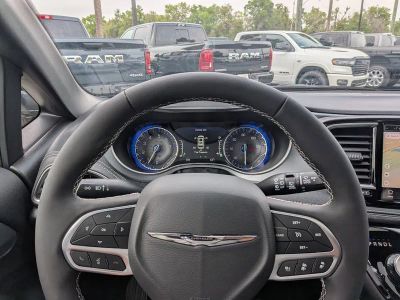 2026 Chrysler Pacifica — photo 31 view