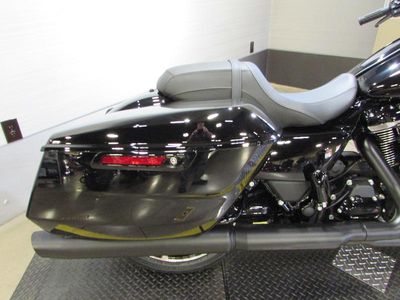 2026 Harley-Davidson FLHX - Street Glide — photo 10 view