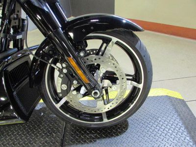 2026 Harley-Davidson FLHX - Street Glide — photo 11 view