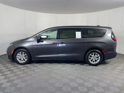 2023 Chrysler Pacifica — rear three-quarter view