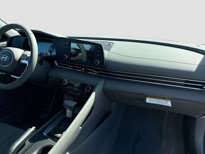 2026 Hyundai ELANTRA — photo 21 view