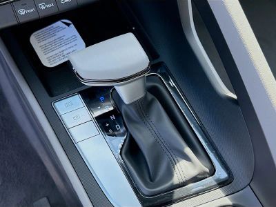 2026 Hyundai ELANTRA — photo 13 view