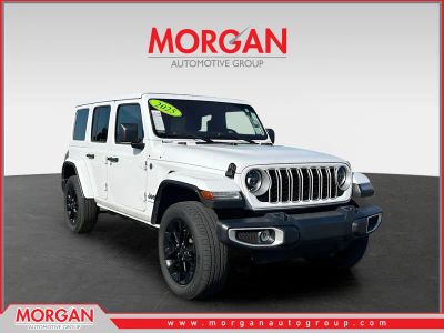 2025 Jeep Wrangler Sahara 4xe in White/off-white — front three-quarter view