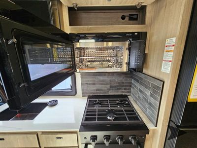 2026 Grand Design Lineage Series F — photo 15 view