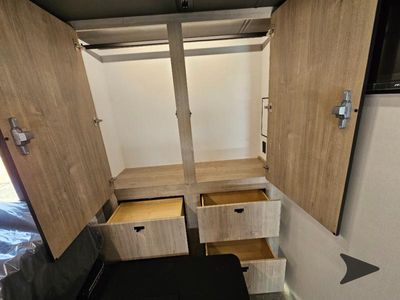 2026 Grand Design Lineage Series F — photo 25 view