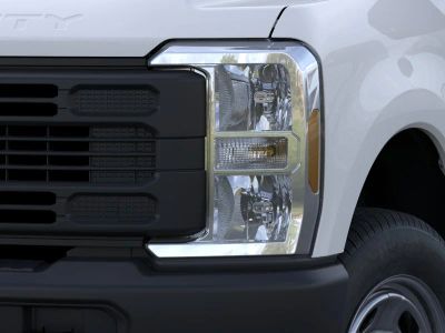 2026 Ford Chassis Cab - Photo 18