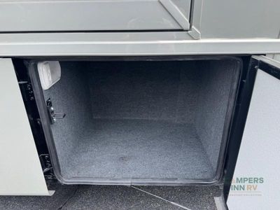 2026 Newmar Grand Star — photo 8 view
