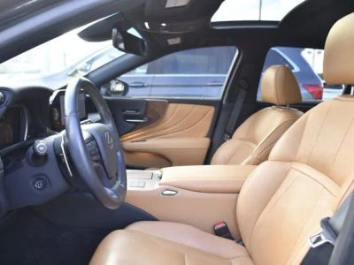 2023 Lexus LS — photo 23 view