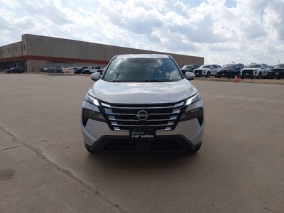 2024 Nissan Rogue - Photo 2