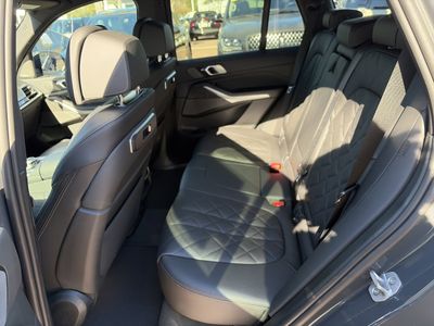 2026 BMW X5 xDrive50e - Photo 17