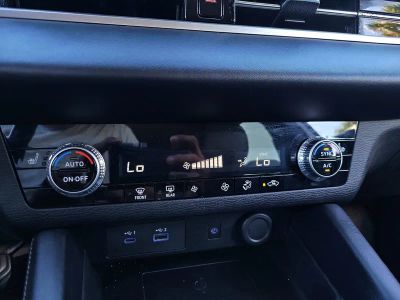 2024 Mitsubishi Outlander — photo 24 view