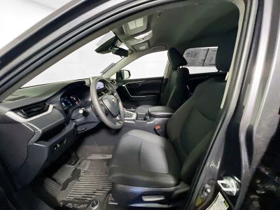 2023 Toyota RAV4 — photo 10 view