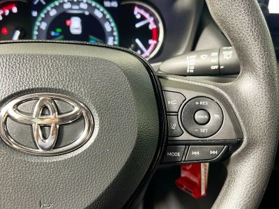2023 Toyota RAV4 — photo 15 view