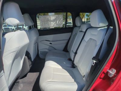 2026 Jeep Cherokee — photo 14 view
