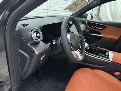 2026 Mercedes-Benz GLC — photo 9 view