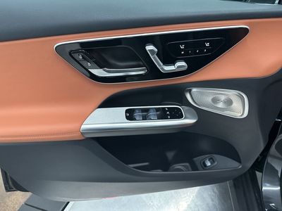 2026 Mercedes-Benz GLC — photo 10 view