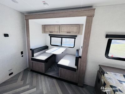 2025 Ember RV E-Series - Photo 6