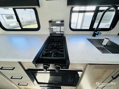 2025 Ember RV E-Series - Photo 9