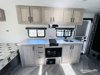 2025 Ember RV E-Series - Photo 7