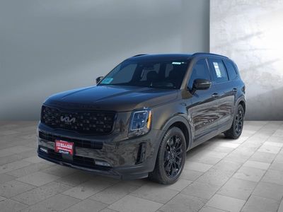2022 Kia Telluride — front three-quarter view