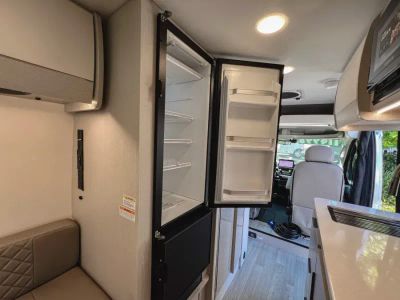 2027 Thor Motor Coach TELLARO — photo 9 view