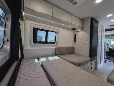 2027 Thor Motor Coach TELLARO — photo 13 view