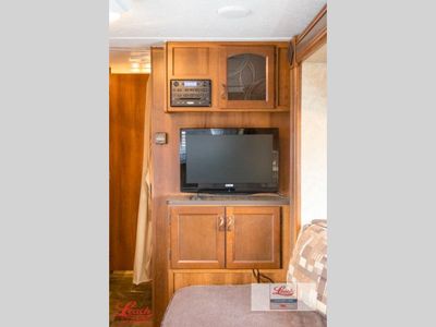 2014 Tracer Air Touring 240 — photo 17 view