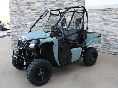 2026 Honda Pioneer 520 - Photo 4