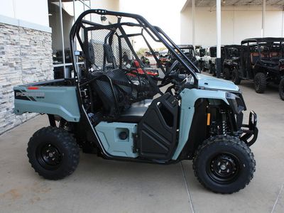2026 Honda Pioneer 520 - Photo 1