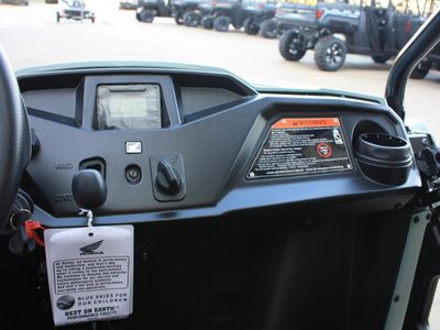 2026 Honda Pioneer 520 - Photo 12