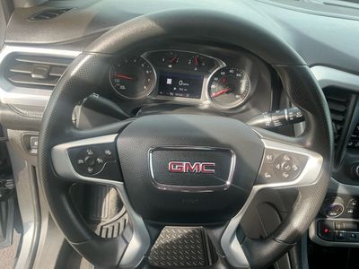 2022 GMC Acadia - Photo 13
