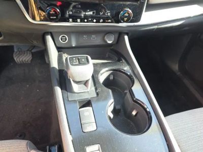 2023 Nissan Rogue — photo 18 view