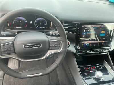 2026 Jeep Grand Wagoneer — photo 15 view