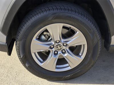 2024 Toyota RAV4 — photo 7 view