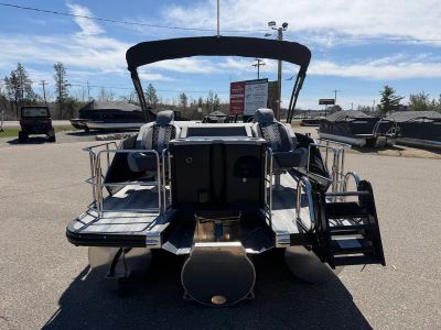2026 Bennington 22 MFC — photo 8 view