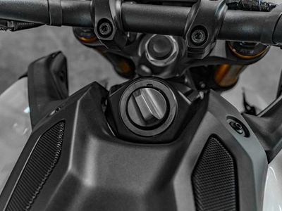 2026 Yamaha MT-09 SP - Photo 10