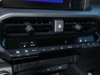 2025 Toyota Land Cruiser - Photo 14