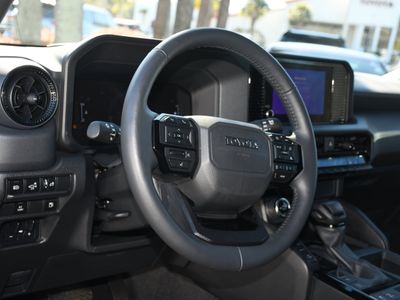 2025 Toyota Land Cruiser - Photo 8
