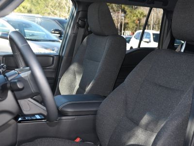 2025 Toyota Land Cruiser - Photo 11