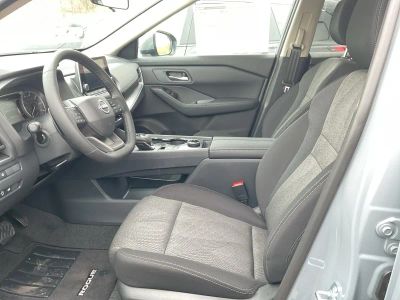 2026 Nissan Rogue — photo 9 view